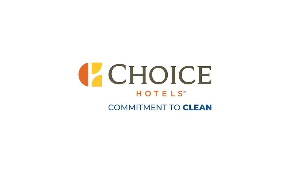 Quality & I-65 Hotel Lafayette