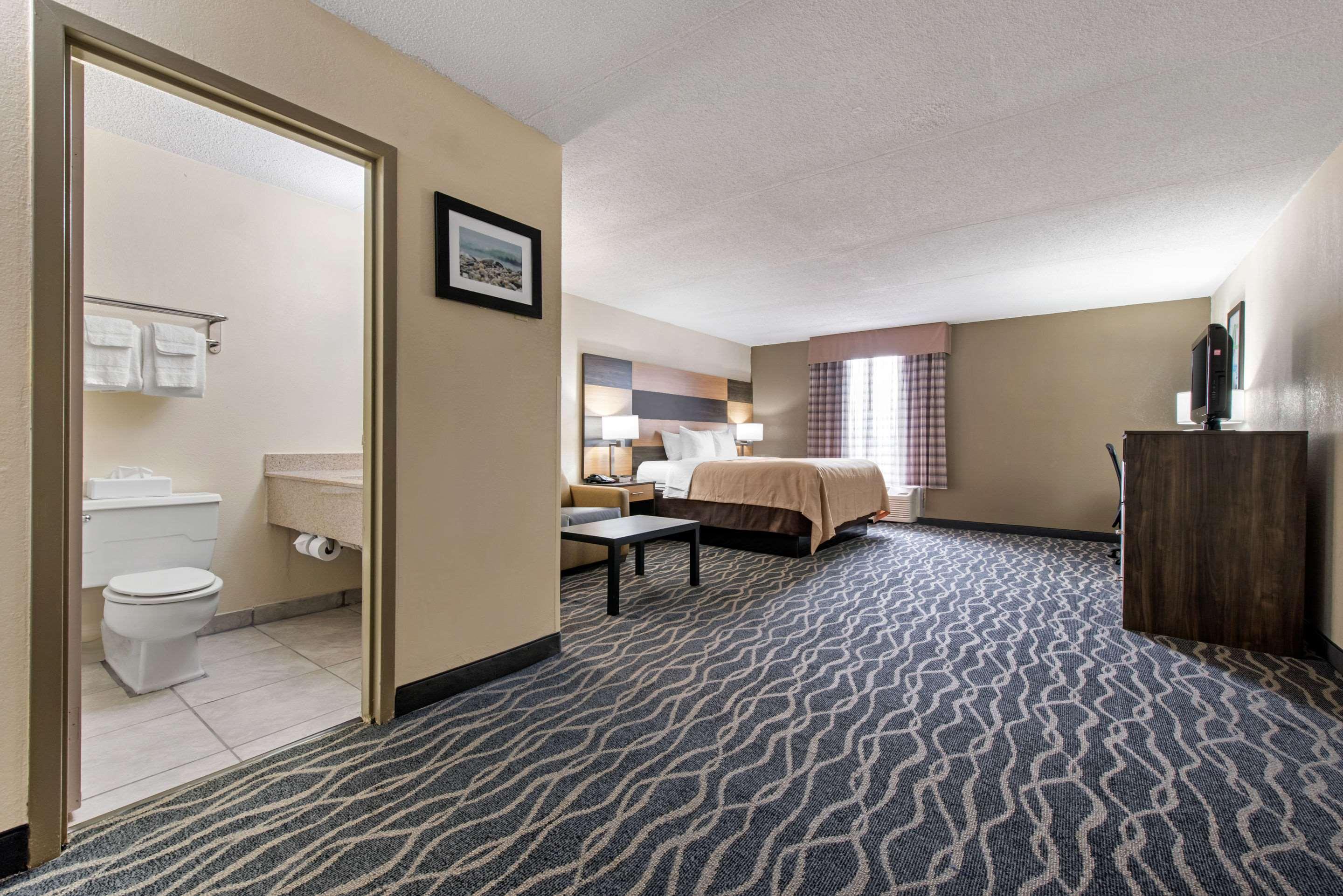 Hotel Quality & I-65 Lafayette