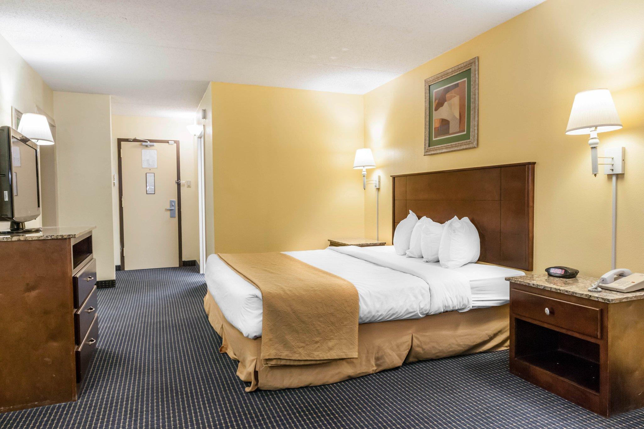 Hotel Quality & I-65 Lafayette