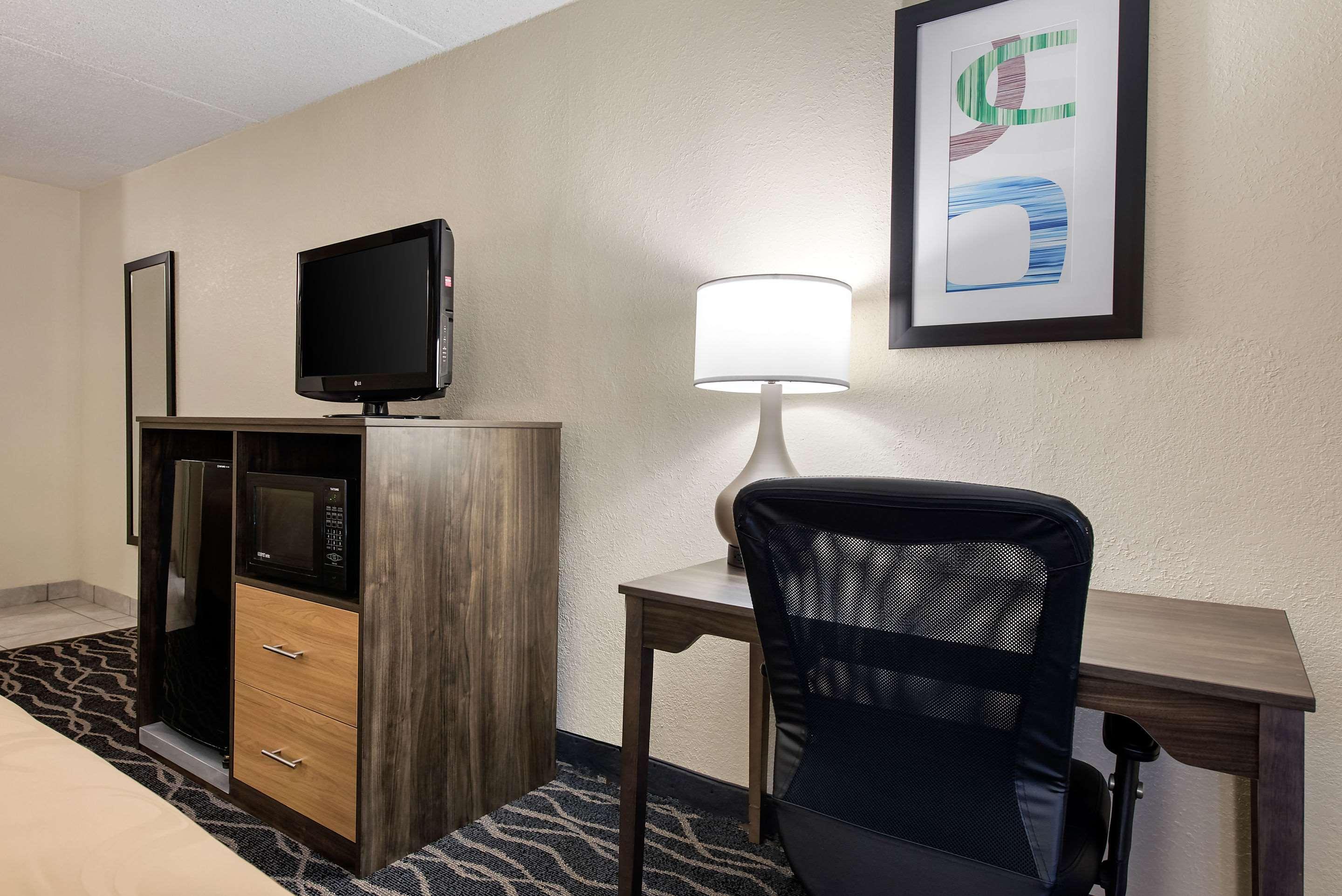 Hotel Quality & I-65